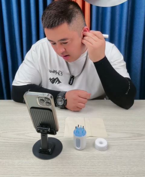 广州有医生警告，长期过度挖耳可能诱发外耳道癌。网络图片