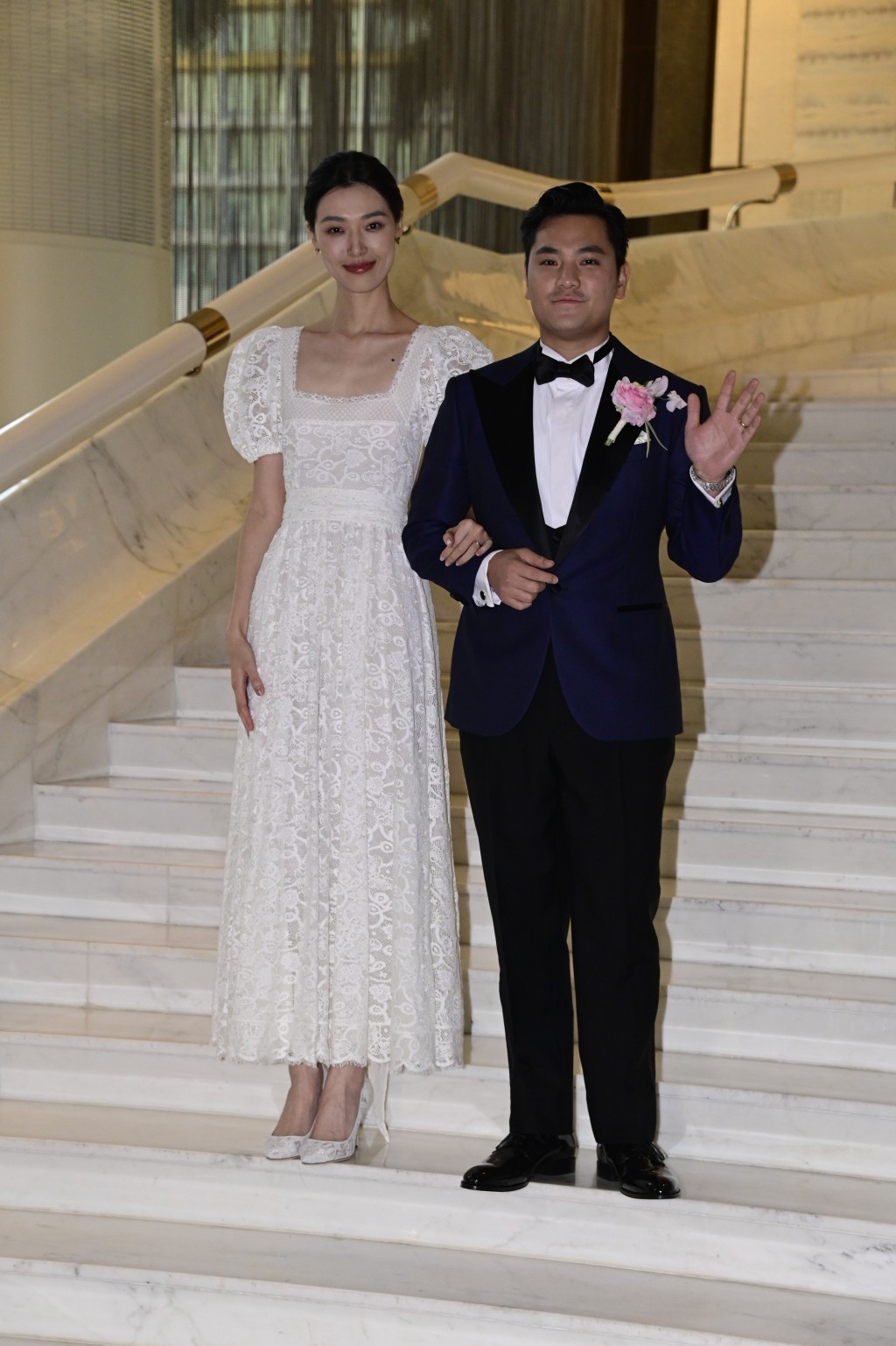 张艾嘉囝囝王令尘（Oscar）本月2日在尖沙嘴一间酒店，筵开50席迎娶内地超模游天翼。