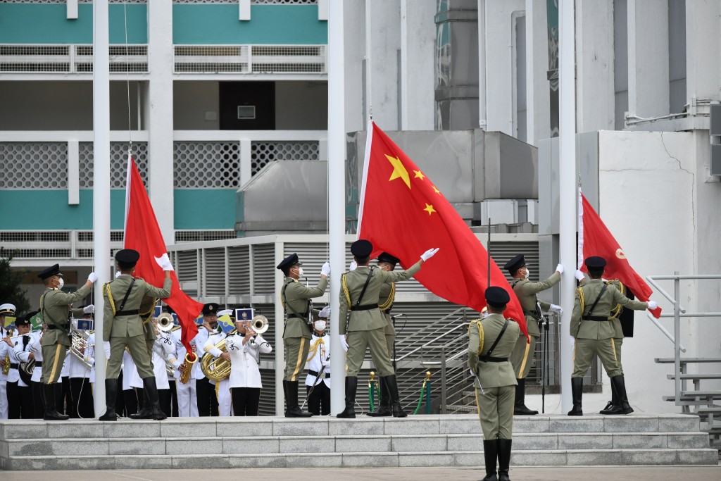 12月4日国家宪法日。图为去年国家宪法日升旗仪式。资料图片