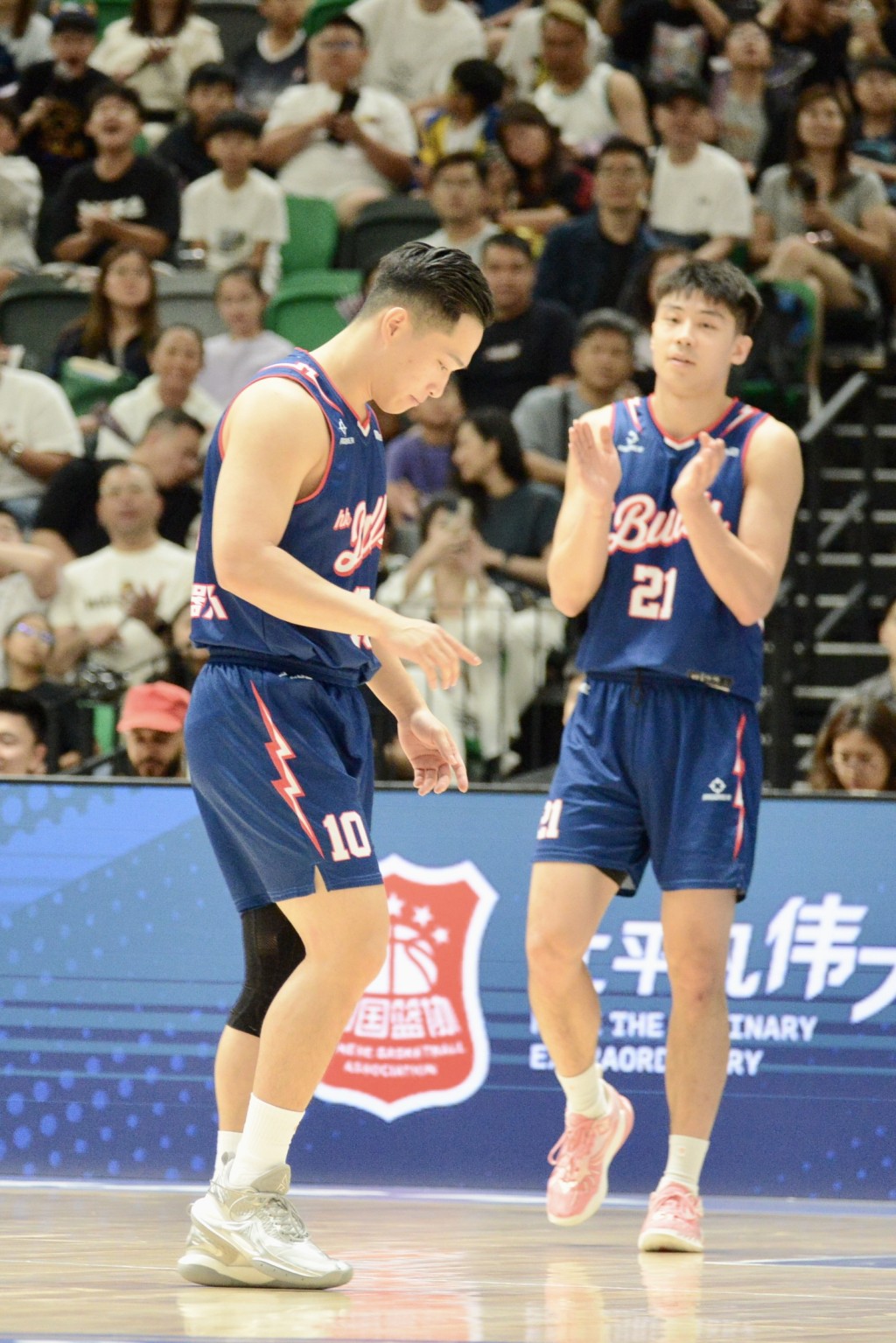 杨睿骐（左）感激队友信任。杨功煜摄