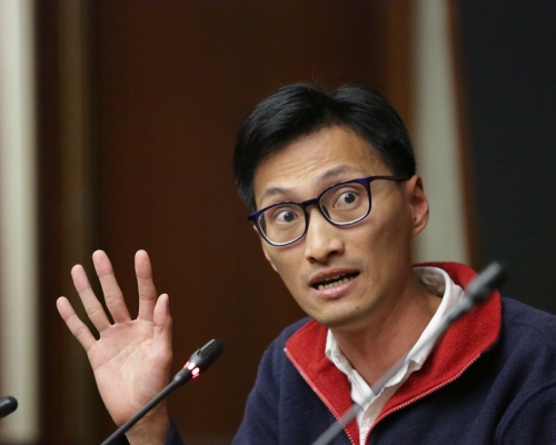 朱凱廸表示，會提出發展解放軍軍營用地作為第19個選項。資料圖片