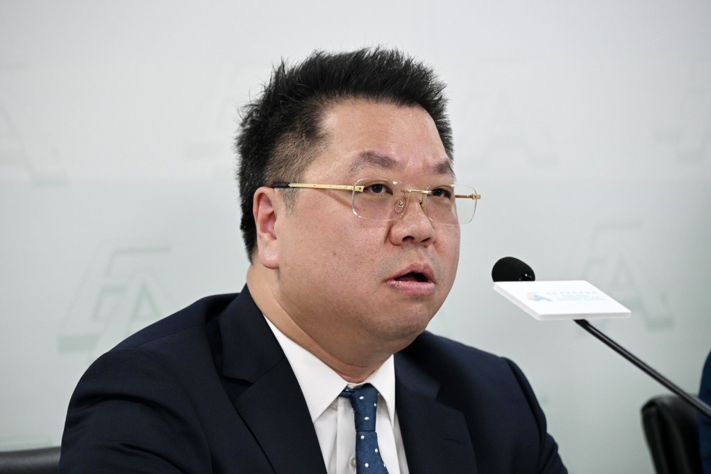 考評局學校考試及評核主管為朱舜隆。蘇正謙攝 考評局學校考試及評核主管為朱舜隆。蘇正謙攝