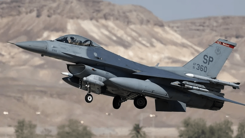 F-16射2枚導彈始擊落密歇根州休倫湖上空飛行物。路透資料圖