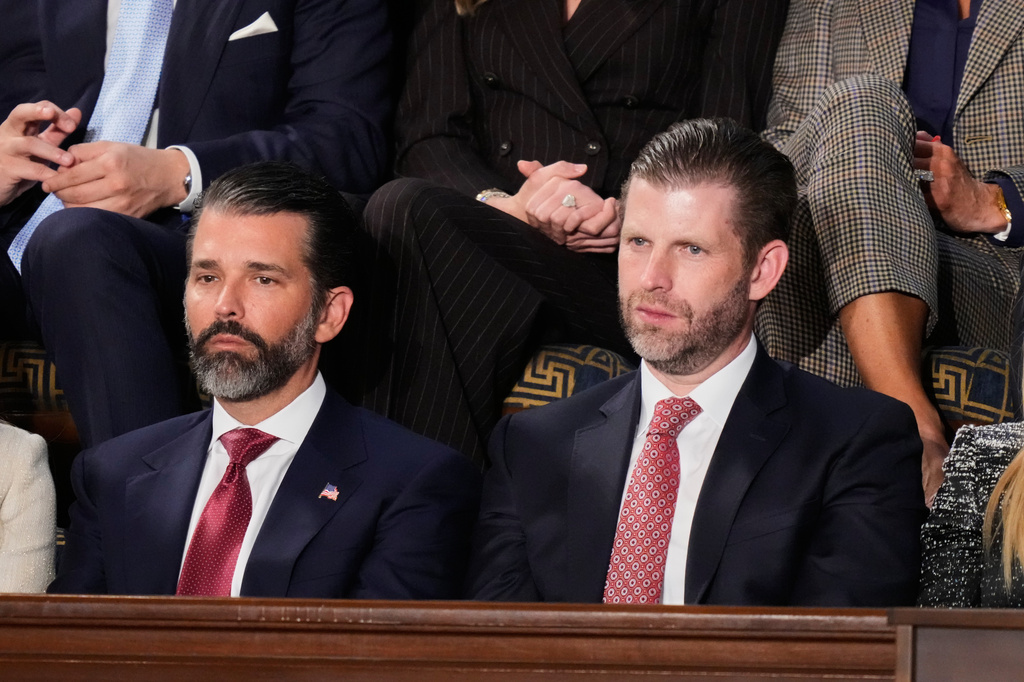 Donald Trump Jr. 以及 Eric Trump。 路透社