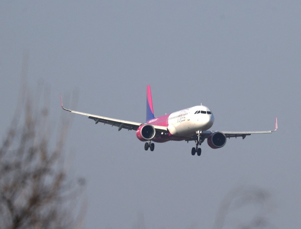 維茲航空將於今年12月起試行中間座位「封鎖」政策。路透社