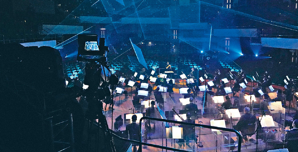 ■太古「港樂．星夜．交響曲」於周六晚上舉行，港樂台前幕後加緊綵排。  港樂提供圖片
