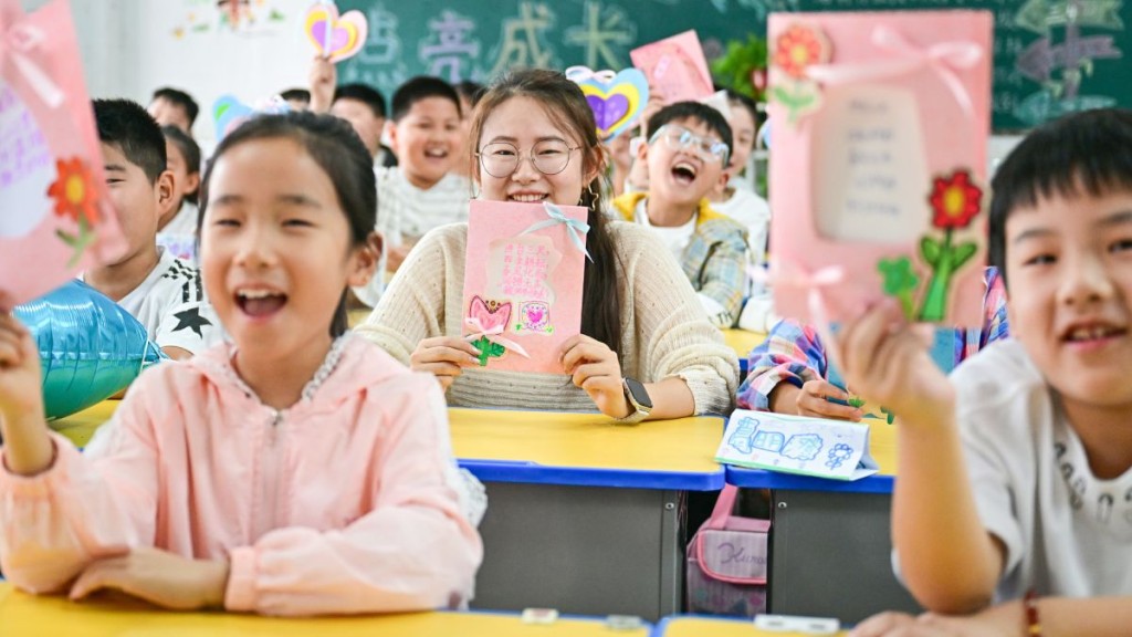 教育部數據，相比2020年，五年來普通小學數量減少了2.97萬間。新華社