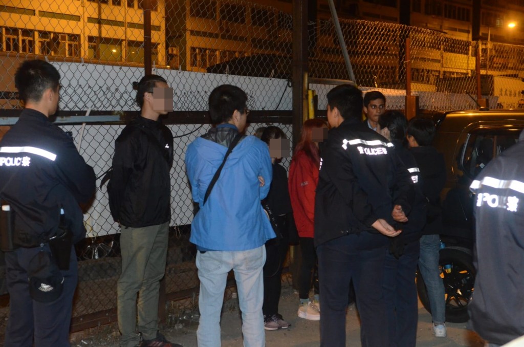 4名男女被捕。蔡楚輝攝
