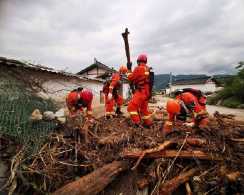 四川冕寧特大暴雨已致16人遇難。(網圖)