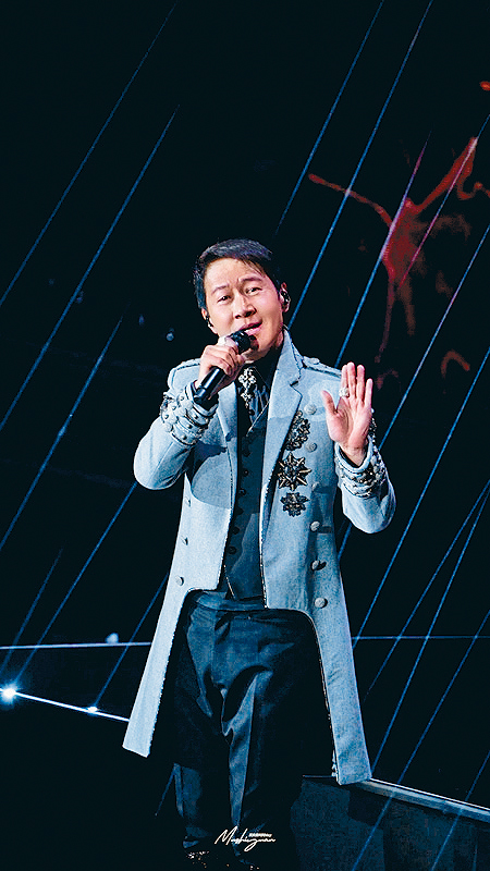 Leon在佛山成功舉行兩場演唱會。