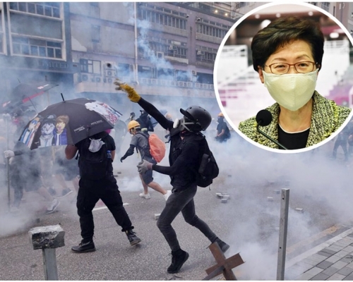林鄭月娥(小圖)指市民現時外出毋須再擔心遇上「黑暴」。資料圖片