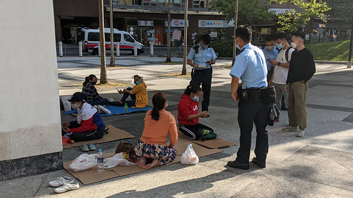 行動中,警方共發現19名外籍女子聚集。警方圖片