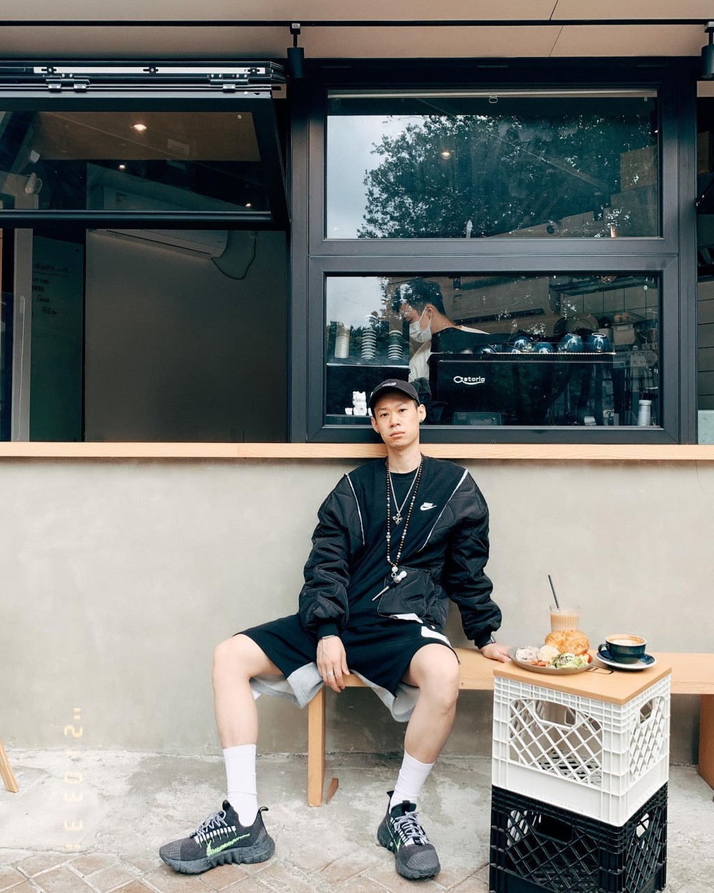 區顯揚原來與譚旻萱地下情多時,近日似乎被飛。 區顯揚原來與譚旻萱地下情多時,近日似乎被飛。
