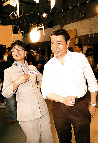蕭亮在《男親女愛》劇中飾演律師樓的老闆CK。1