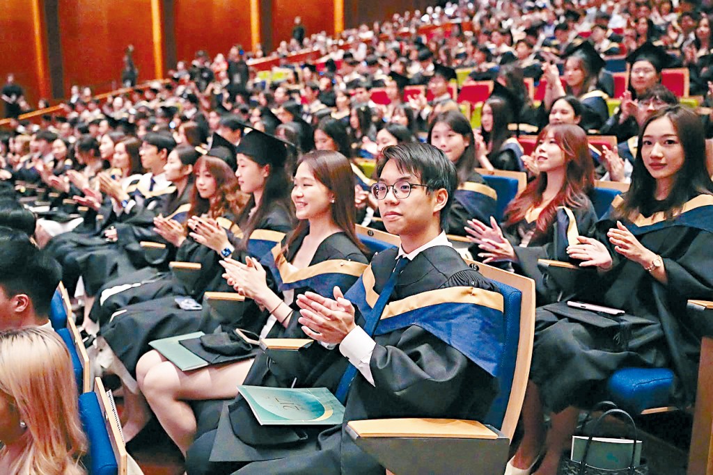 計量金融（QFin）學額極少，包括非聯招及國際學生在內，每年學額為25個，競爭激烈。