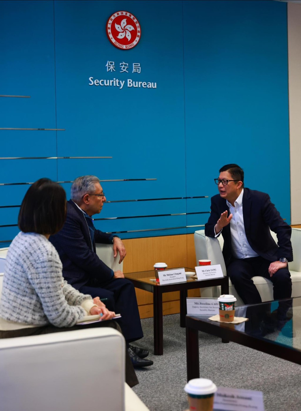 鄧炳強先後會見新加坡駐港總領事及香港印度協會代表團。鄧炳強FB圖片 鄧炳強先後會見新加坡駐港總領事及香港印度協會代表團。鄧炳強FB圖片