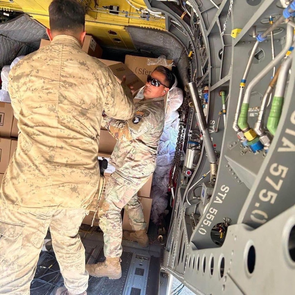 美軍發布救援土耳其震災的照片。 United States Army IG