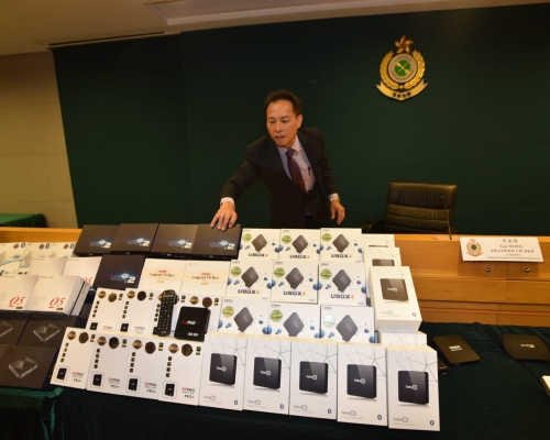 海關搜獲32萬元非法機頂盒