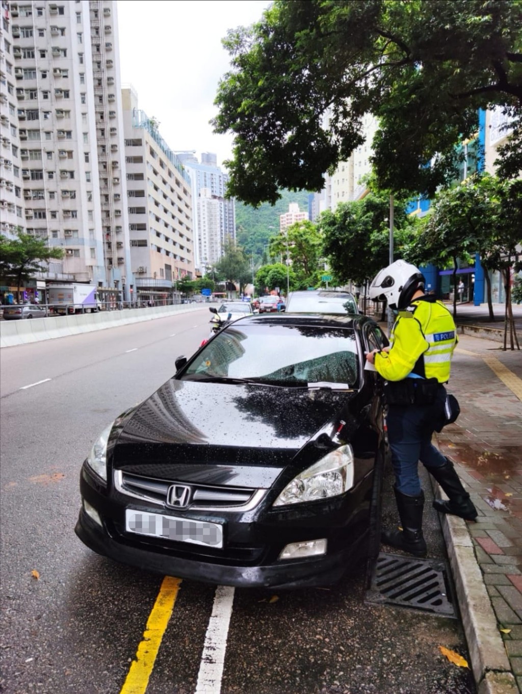 行動中警方共發2857張牛肉乾。