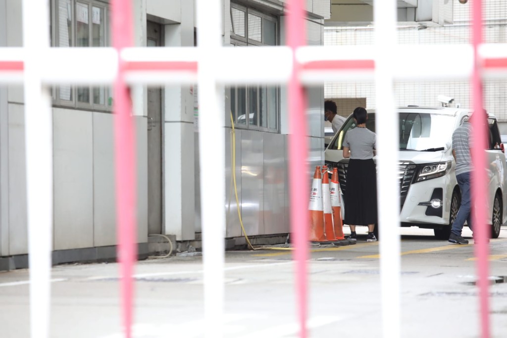 楊明今日再次向警方報到。