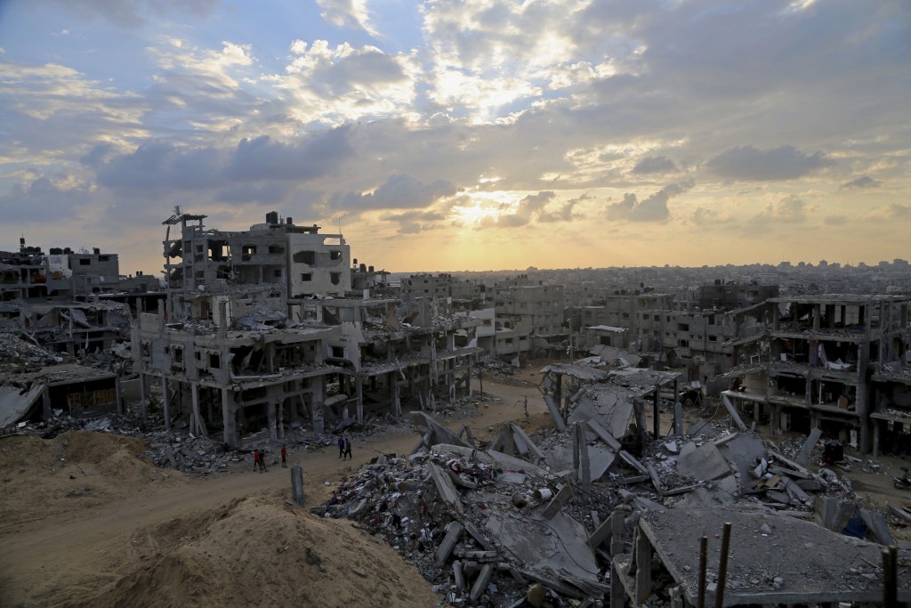 在以色列空袭下，加沙地带一片颓垣败瓦。美联社