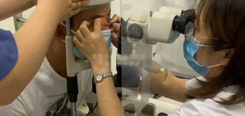 完成拍摄后才看医生,幸冇大碍。