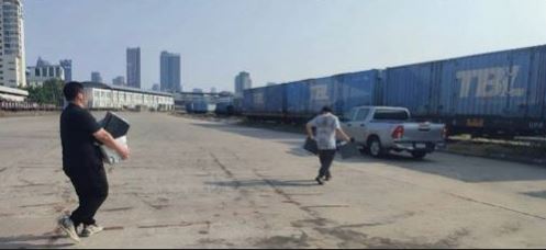 4名中國籍男子闖入曼谷倒塌大樓的限制區，偷走32份文件。Ｘ＠Skyboyz15