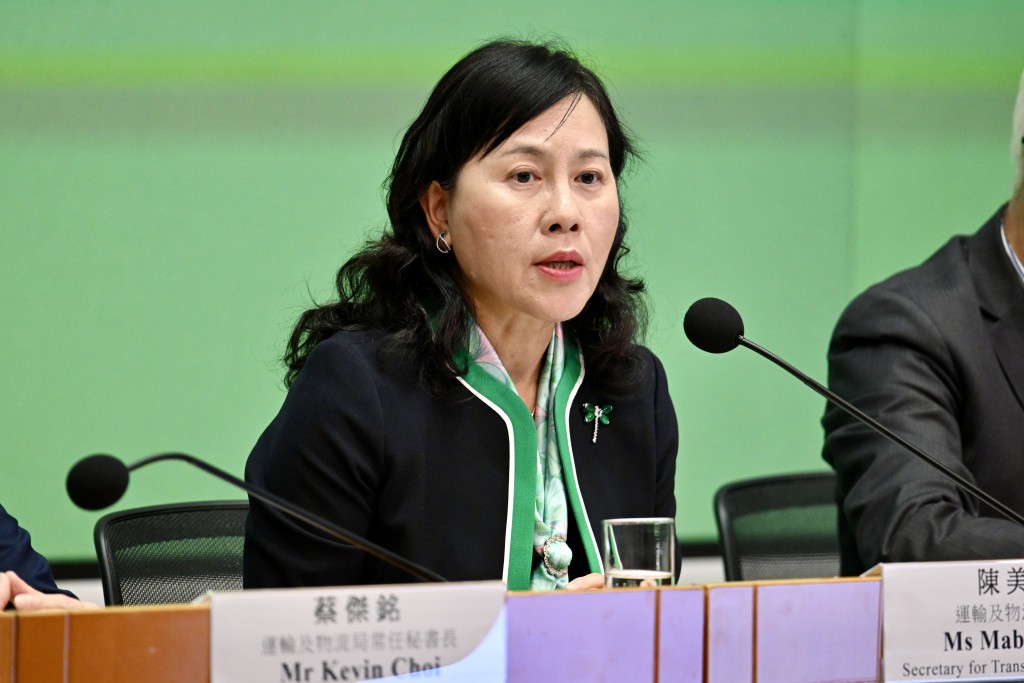 陳美寶表示古洞站明年如期投入服務。