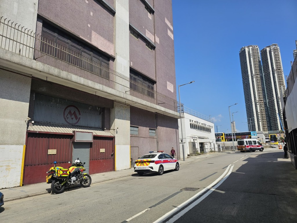 警員到場調查。 警員到場調查。