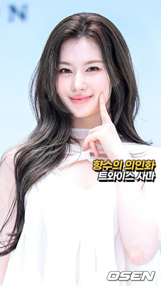 TWICE成員Sana今日亮相香水活動。