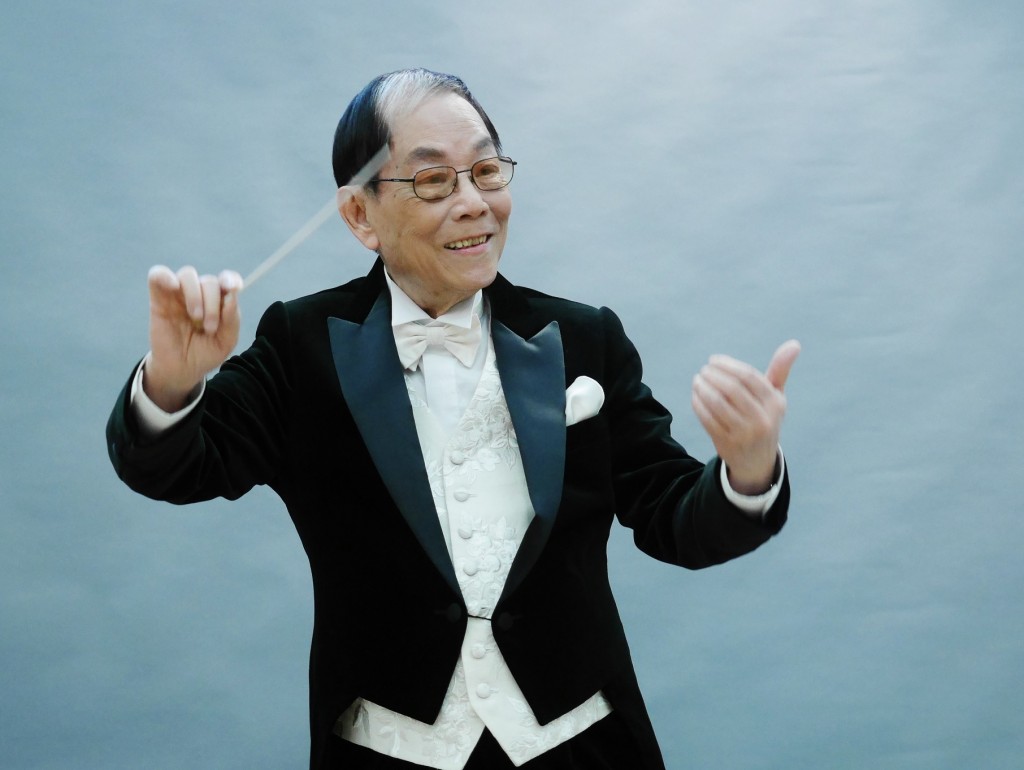 顾嘉辉除是著名作曲家外，亦是一名指挥家。