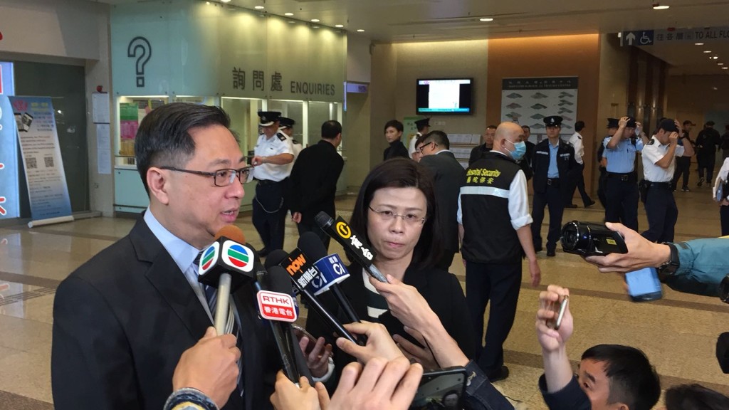 盧偉聰指,前線警員經常要面對及處理突發性和危險性很高的事件,是一個挑戰。