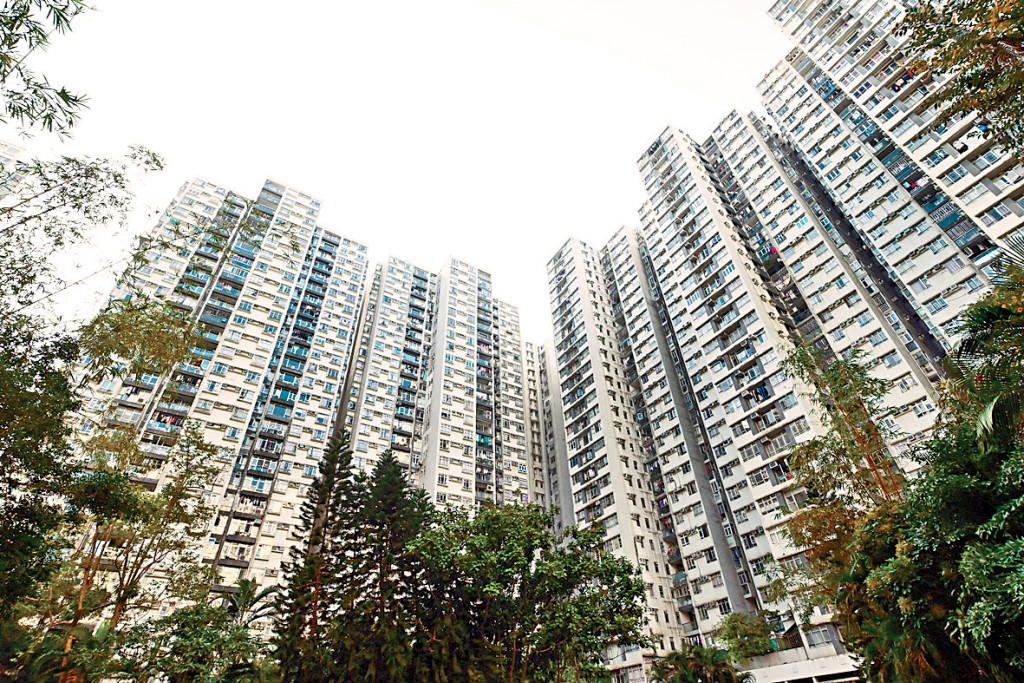 北角城市花園2座低層B室,以呎價約10756元沽,重返11前水平。
