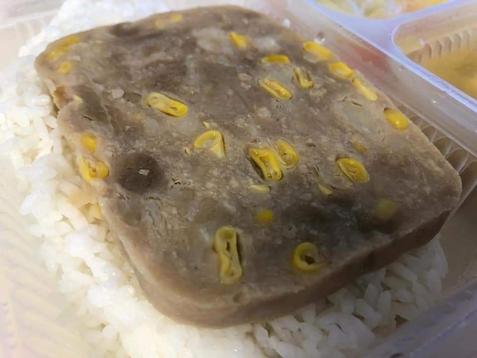 竹篙灣檢疫中心所供應膳食質素備受批評。中伏飲食報料區圖片