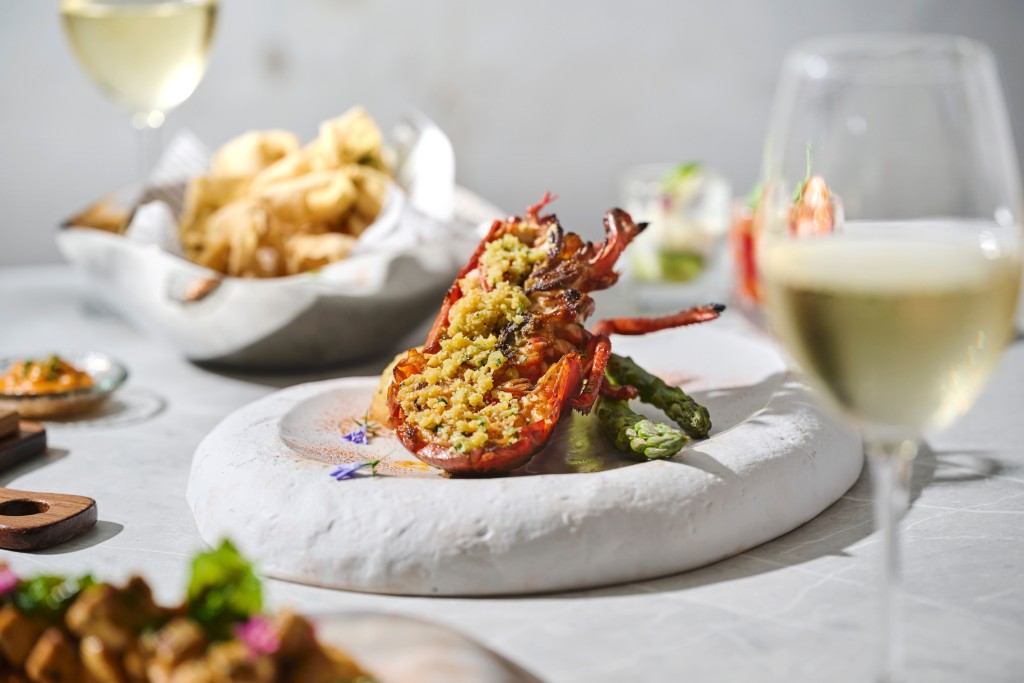 母親節大餐|1. 康得思酒店 Alibi - Wine Dine Be Social 母親節半自助午餐 母親節大餐|1. 康得思酒店 Alibi - Wine Dine Be Social 母親節半自助午餐