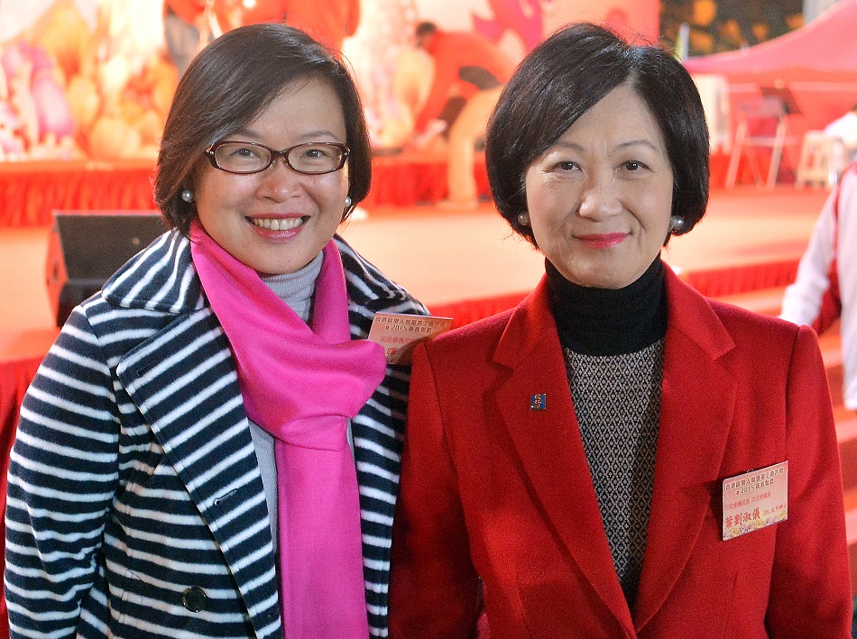 葉劉淑儀（右）對許曉暉逝世感到震驚。資料圖片