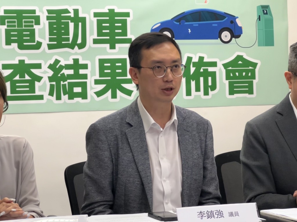 自由黨選委界議員李鎮強表示，在充電配套上，無論是公私營都應該參與。郭詠欣攝