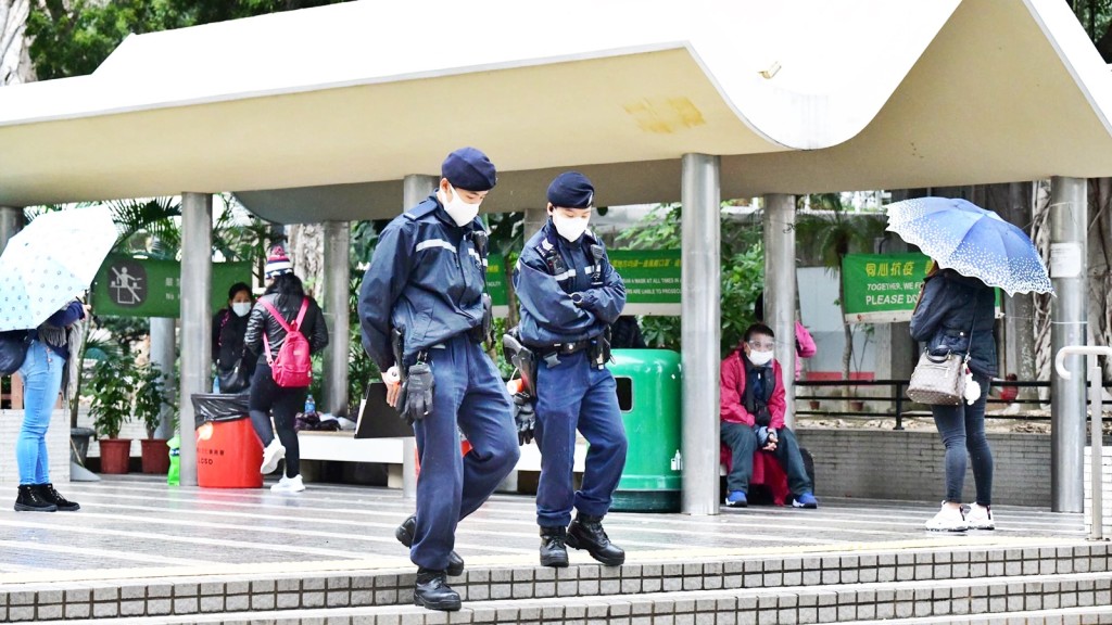 警方在中環外傭聚集點加強巡邏。