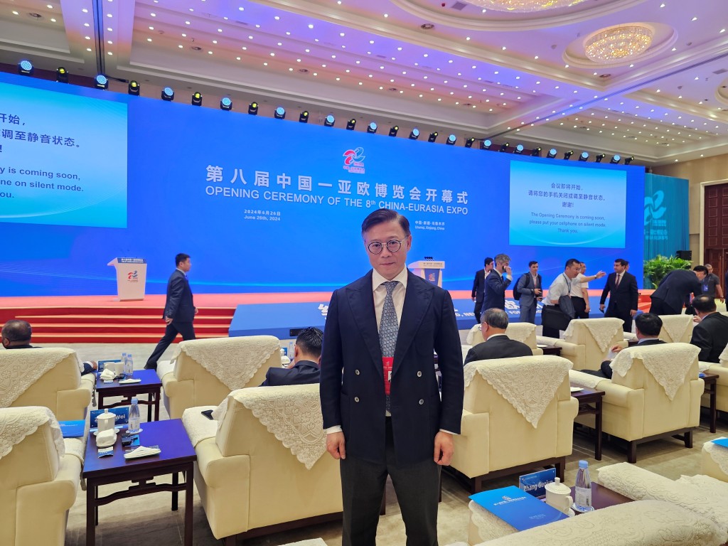 張國鈞在新疆烏魯木齊代表特區政府出席第八屆中國—亞歐博覽會 。政府新聞處圖片
