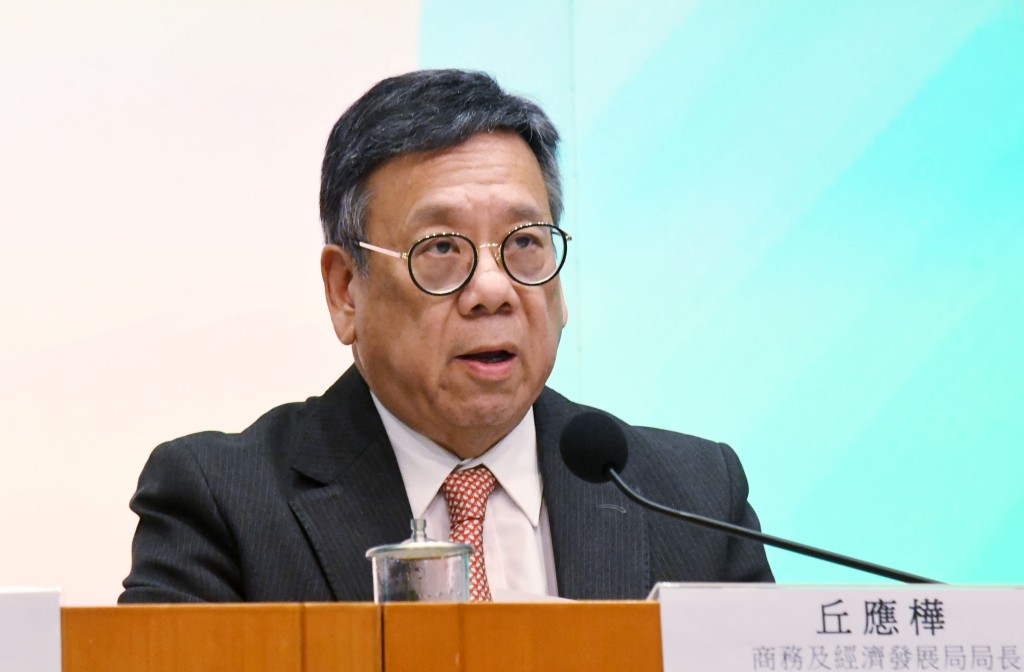 商務及經濟發展局局長丘應樺亦對蘇錦樑逝世表示深切哀悼。資料圖片 商務及經濟發展局局長丘應樺亦對蘇錦樑逝世表示深切哀悼。資料圖片