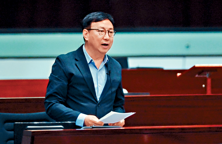 社福界立法會議員狄志遠認為，政府要有決心縮短殘疾人士輪候相關設施的時間。