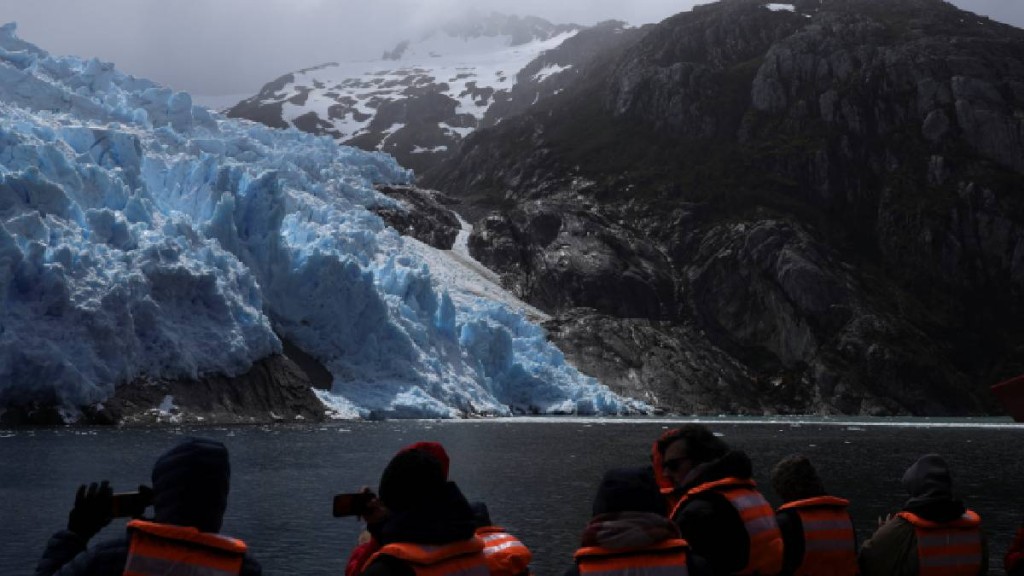 加速消失的冰川。路透社