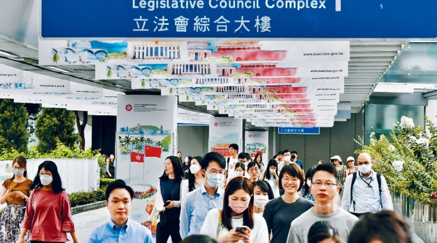 谢展寰指,会对内部同事举办研讨会,提醒全体人员时刻把国家安全放在首位。资料图片 谢展寰指,会对内部同事举办研讨会,提醒全体人员时刻把国家安全放在首位。资料图片
