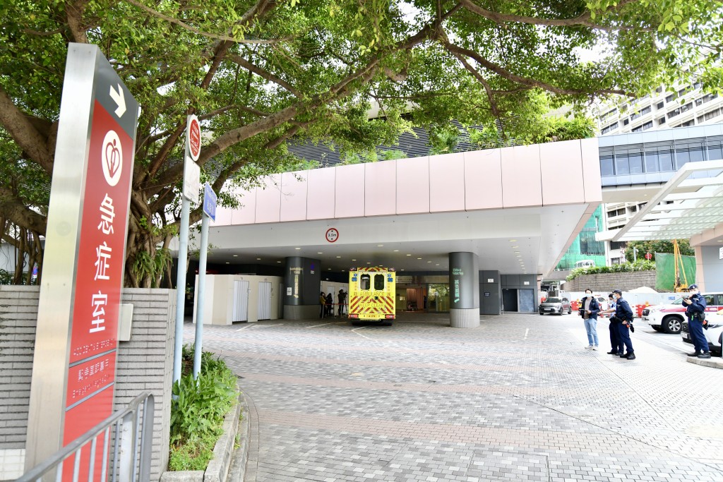 傷者陸續送往醫院。盧江球攝