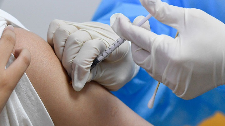 過去一周，衞生署共接獲16宗涉及曾經接種新冠疫苗人士的異常事件報告。資料圖片