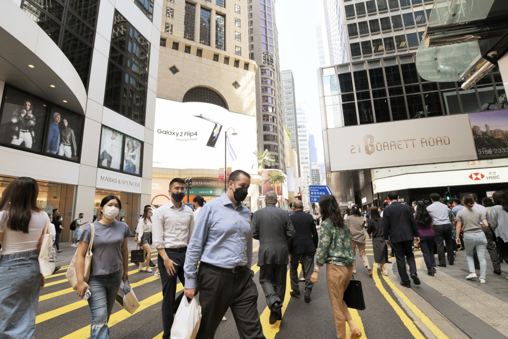 何永贤指外来人才买物业时，会在物业记录立「押记」。陈极彰摄