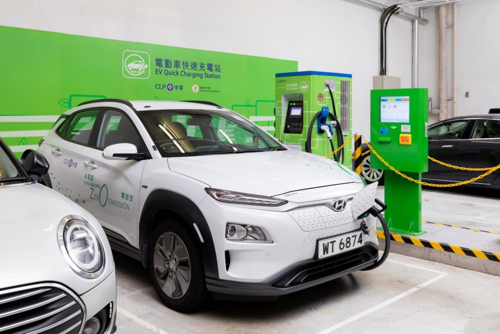 环境及生态局局长谢展寰指，香港新登记私家车中，电动车占六成，未来希望将充电网络逐步市场化。资料图片