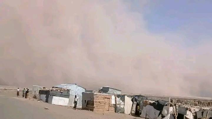 火山現已停止噴發，殘留的火山灰約在3000米高度。facebook.com/afarcom1