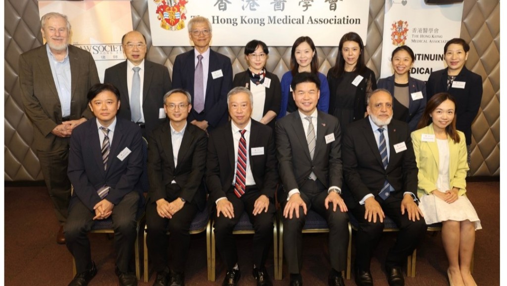 由香港律師會與香港醫學會聯合主辦,一連6場為期兩個月的「預設醫療指示與持久授權書之精神能力評估」研討會系列今日圓滿結束。律師會fb