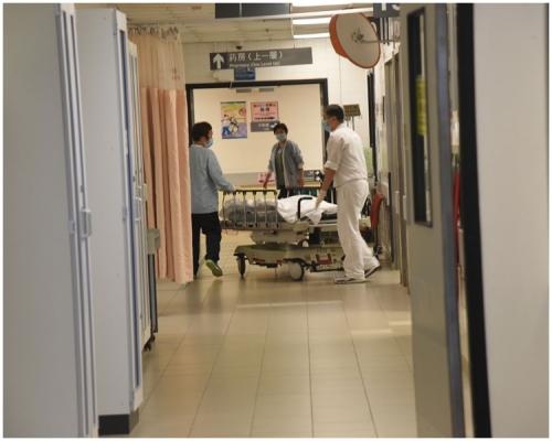 啟晴邨高處墮下男子送院後不治。